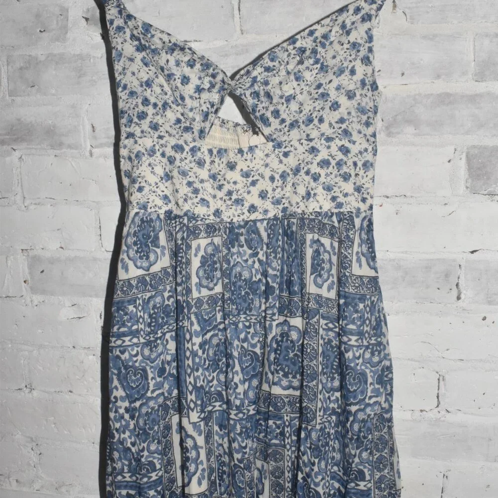NWT Abercrombie & Fitch Blue White Floral Dress Size XXS $130! - Picture 4 of 8